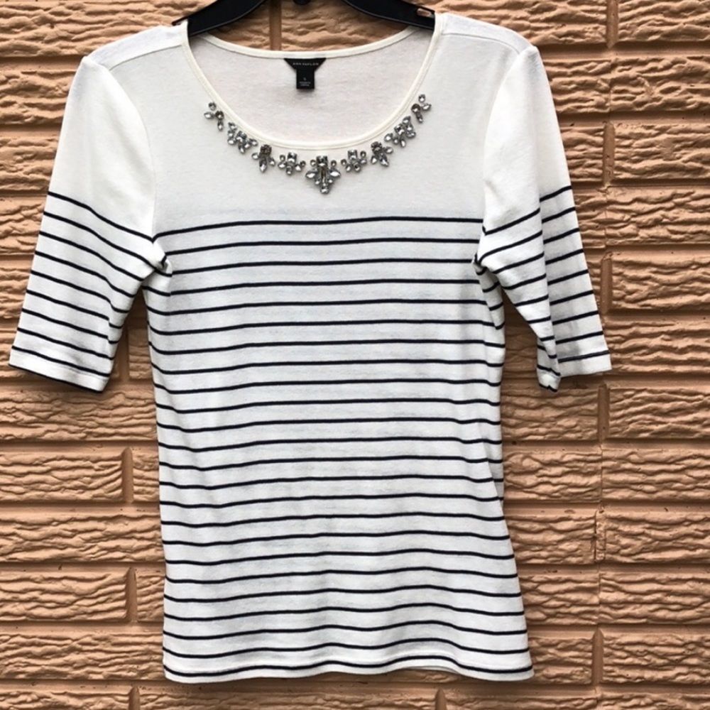 ☀️SOLD☀️Ann Taylor shirt w/ rhinestones & stripes